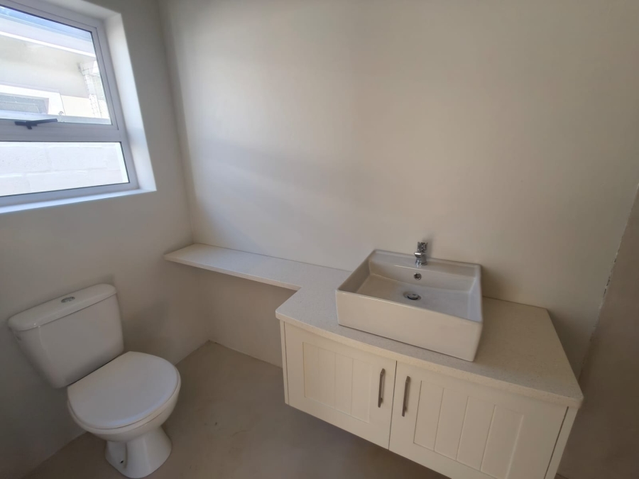 3 Bedroom Property for Sale in Sandbaai Western Cape